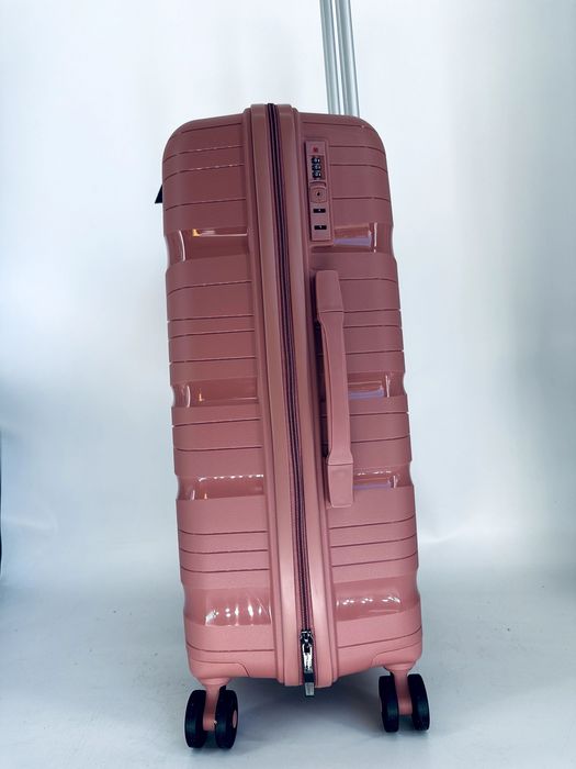 Nowa średnia walizka PP mocna różowa
