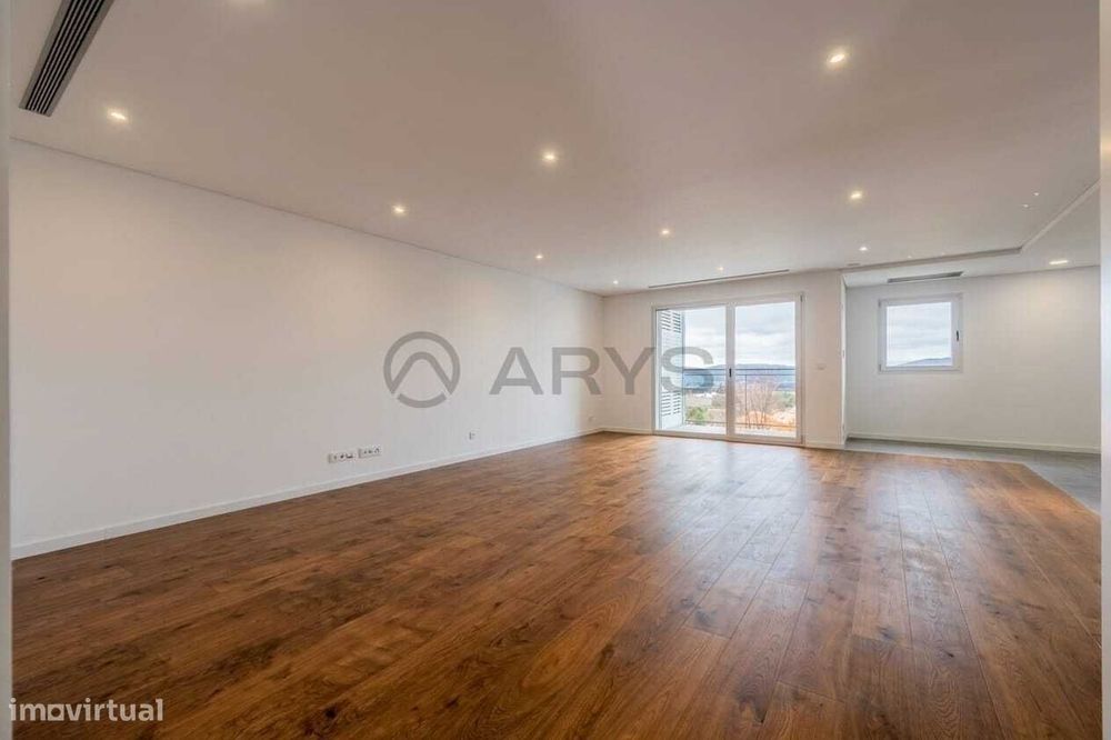 Apartamento T2 em São Vicente, Próximo ao Centro de Braga