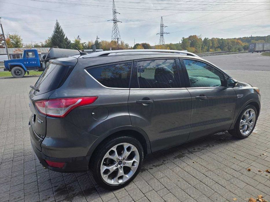 Продам Ford Escape Titanium 2.0 EcoBoost (2015)