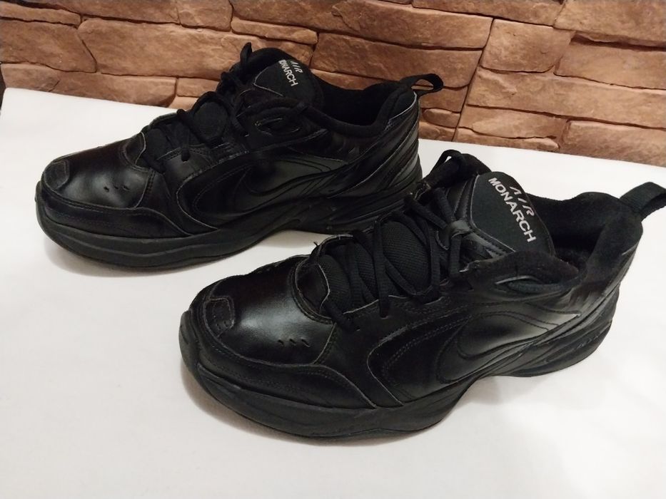 Кроссовки Nike Monarch кожаные