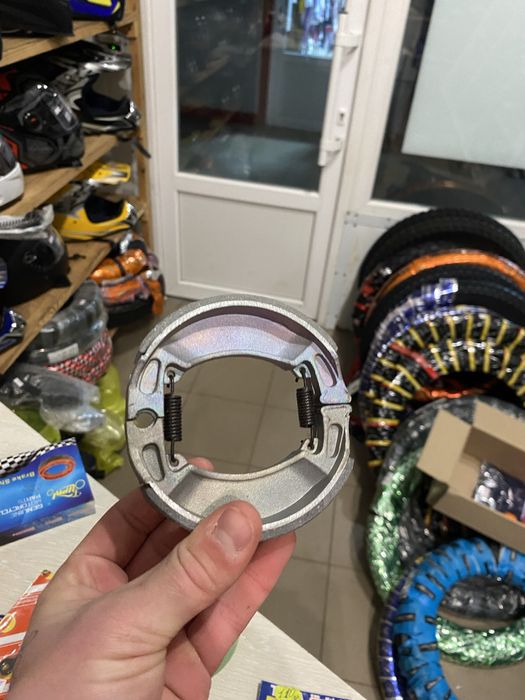 Тормозні колодки мото