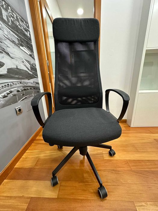 Cadeira de Escritório - IKEA modelo MARKUS - Preto