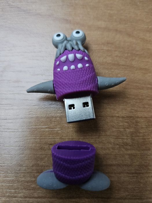 Pendrive Potwory i Spółka