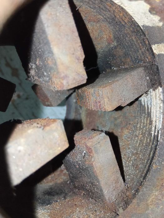 Плашка луб для нарізання різьб