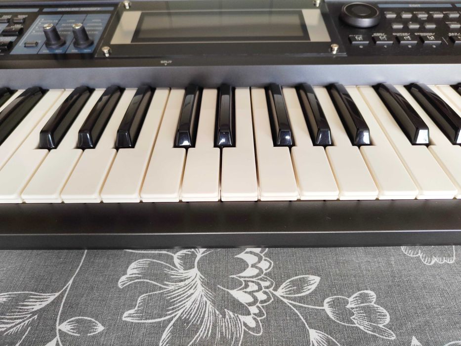 Keyboard workstation Roland GW-8