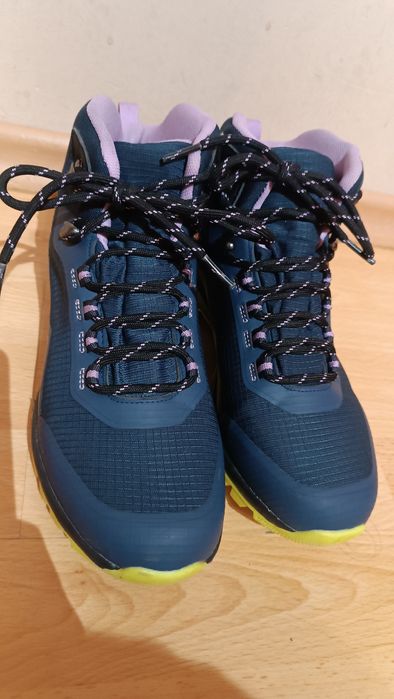 Damskie buty rozmiar 39.