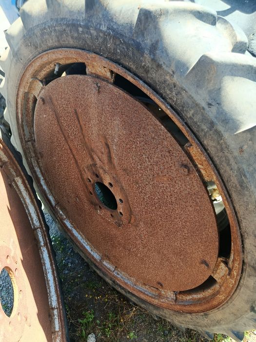 Rondas estreitas para tractor