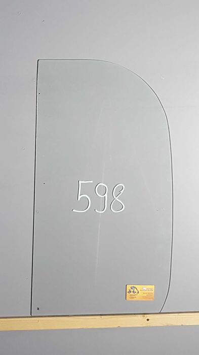 JCB 8014, 8015, 8016, 8017, 8018, 8040 - szyba  nr 598
