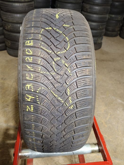 225/40R18 92 W Falken EuroWinter HS01     Z430/20B