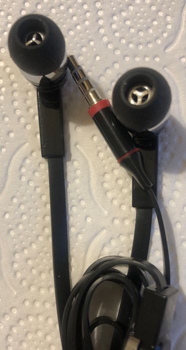 Słuchawki stereo z mikrofonem do telefonów, mp3 i innych urządzeń, Płaski kabel (JAK NOWE)