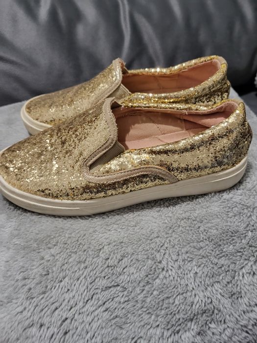 Ténis Dourados -Tamanho 33