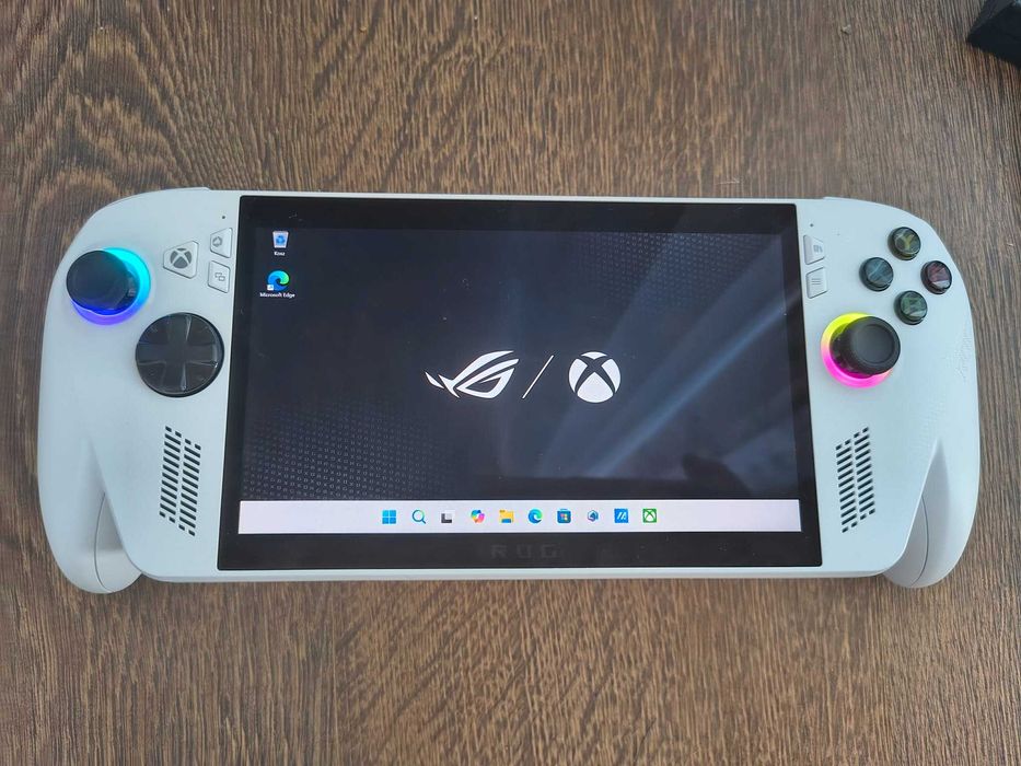 Asus Xbox ROG Ally RC73YA