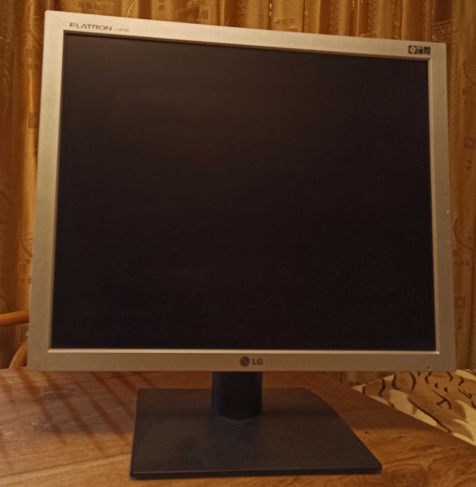Монітор LG Flatron L1919-SF