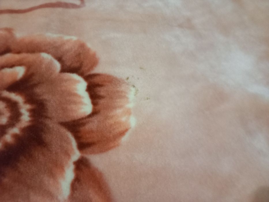 Очень толстое теплое двухспальное покрывало