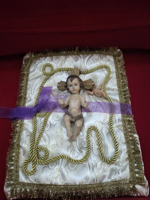 Baby Jesus with Pillow