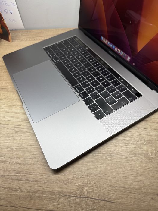 Macbook PRO Retina 15.4” czterordzeniowy 2.8 GHz 16GB ssd 256