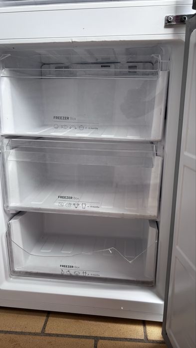 Frigorifico BECKEN Boostcooling (185 cm - 323 L )