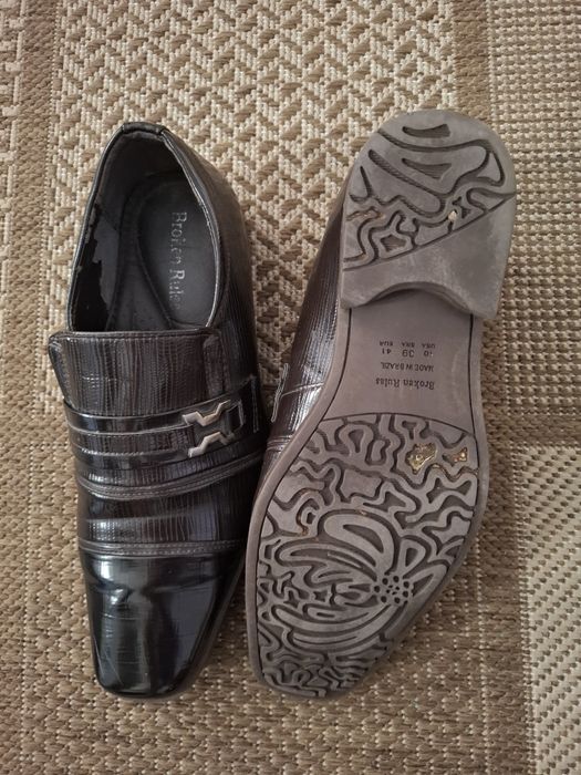 Sapato quase novo tamanho 41 ideal para quem quer andar no estilo