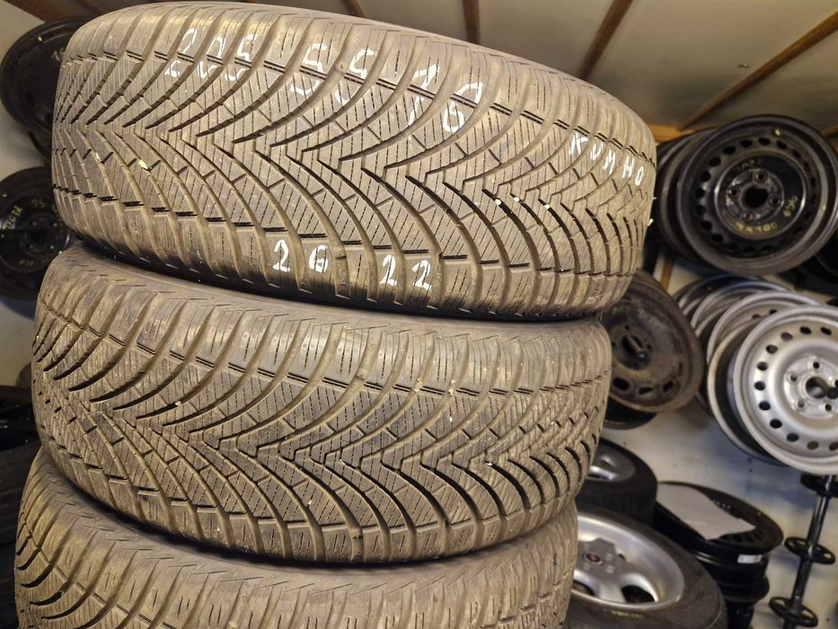 Opony Zimowe 4x 205/55R16 KUMHO 26tydz2022rok 7mm