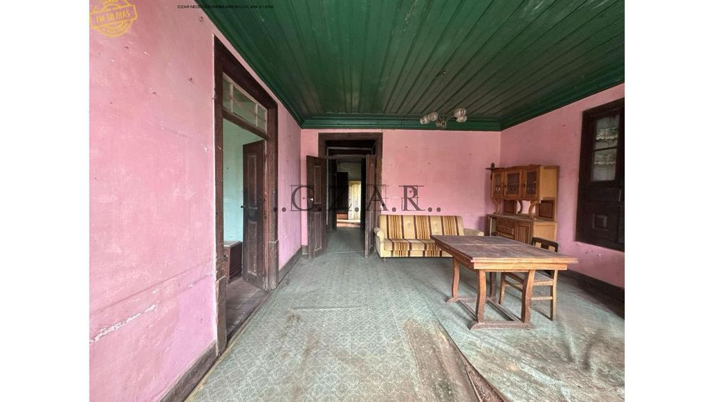 Moradia para remodelar. Aveleira.