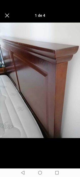 Cama de casal em madeira rústica