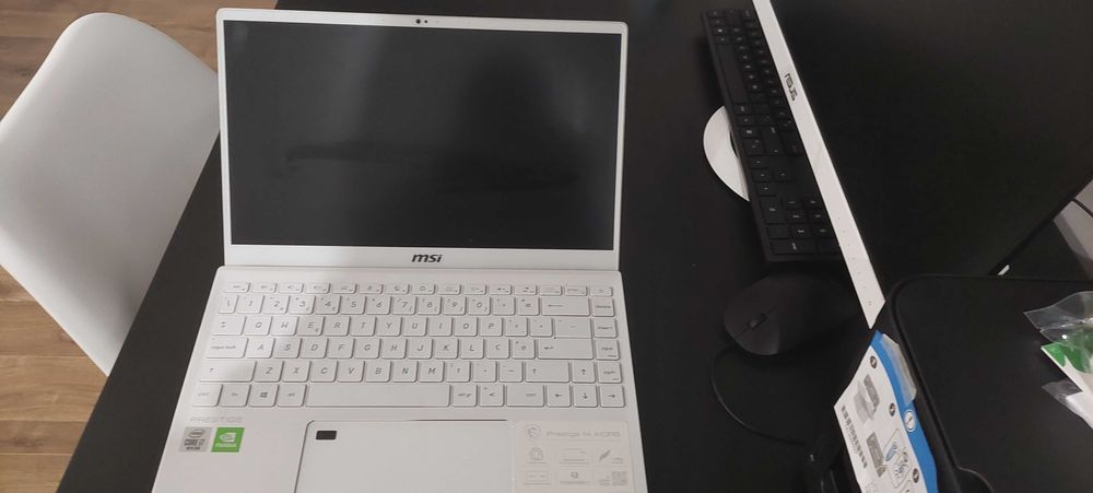 Portátil MSI novo