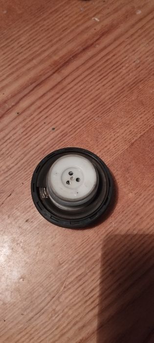 Крышка бака ВАЗ 2110, 1118, 2170, 2123 (ДААЗ) (21103-1103010-02)