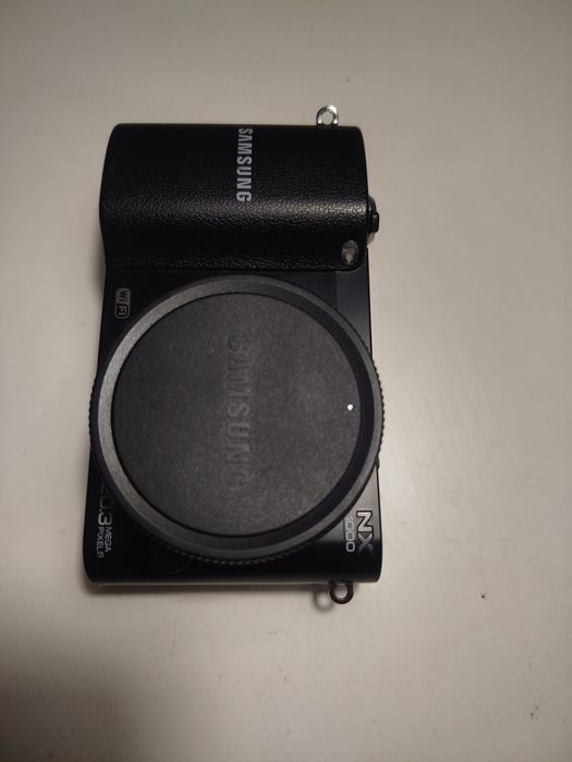 Samsung NX1000 Mirrorless Sensor APS-C