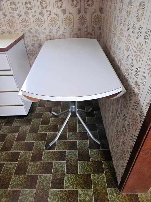 Mesa de cozinha dobrável