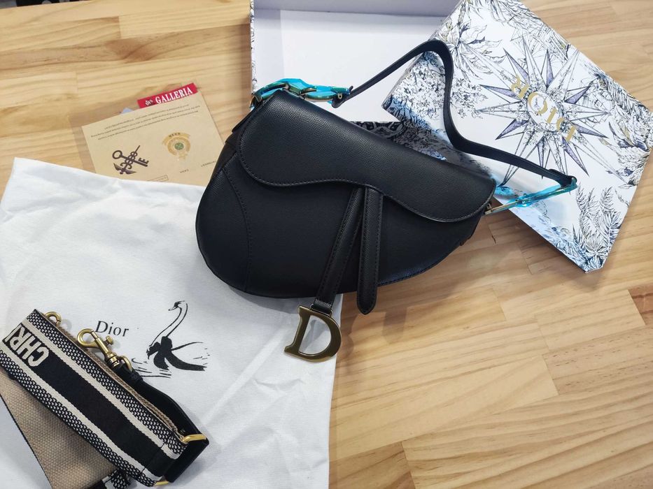 Torebka damska Cristiana Diora Saddle, skora od reki