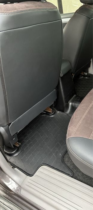 Коврики нові някісні в салон та багажник на Mitsubishi Pajero Sport