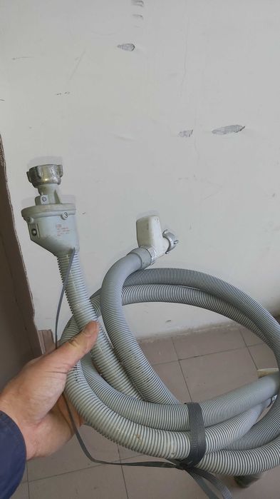 Запчастини до посудомийної машини Whirlpool / Bauknecht