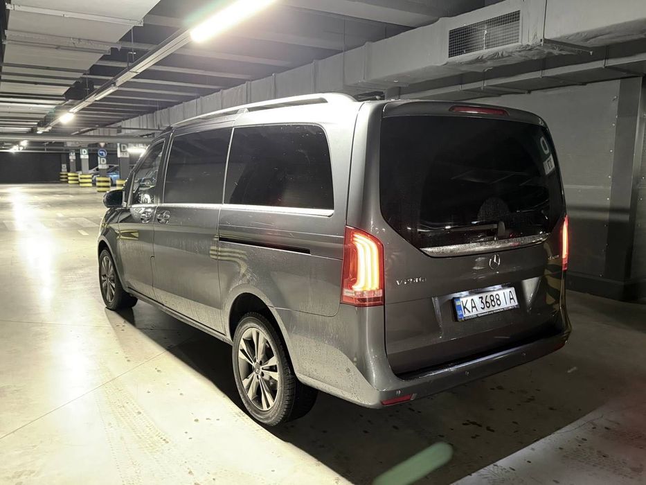 Орендуйте Mercedes-Benz V 250 4MATIC