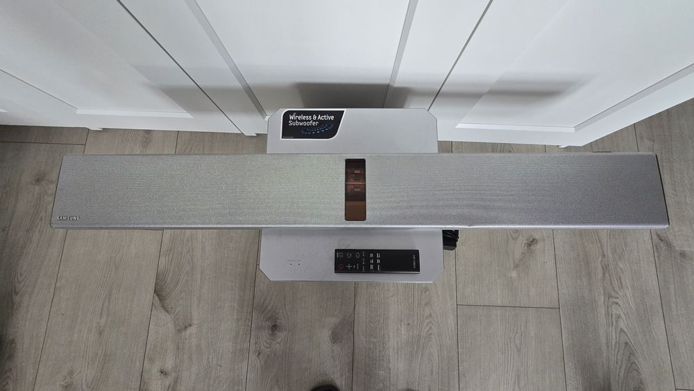 Samsung HW-F751 Soundbar lampowy subwoofer