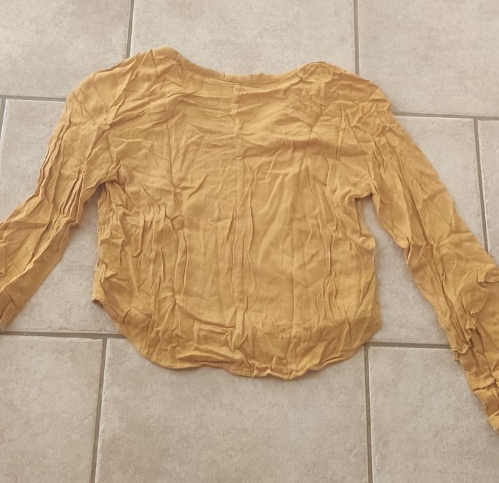Camisola Bershka Amarela