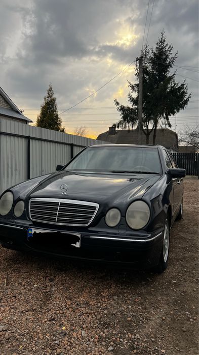 M e r s e d e s - B e n z