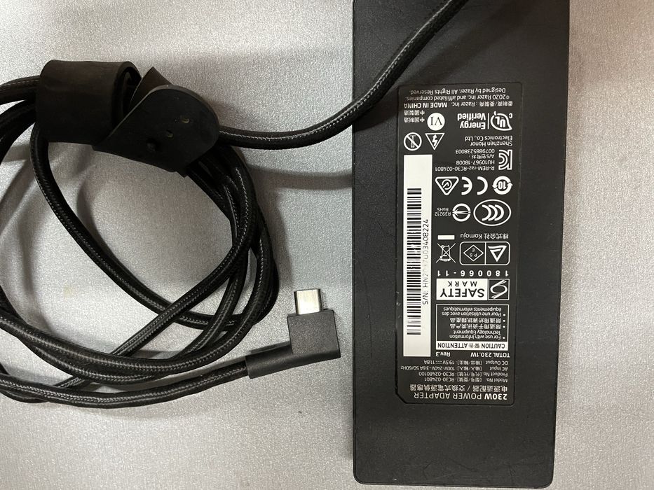 Зарядні пристрої до ноутбуків Asus/Acer/Razer/Lenovo/Del/Msi 200-330w