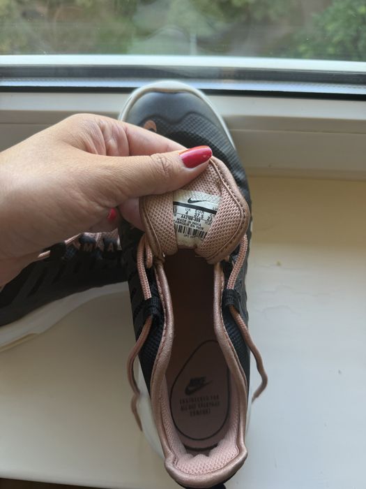 Жіночі кросівки nike air