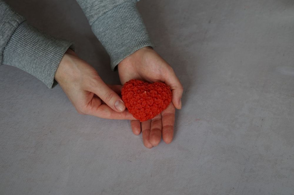 Воскова свічка серце, подарунок до 14 лютого, свічки на 8 березня.