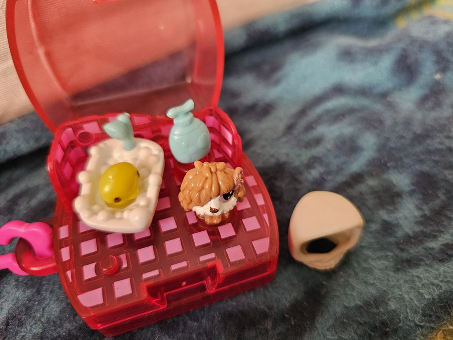 Littlest pet shop mini piesek