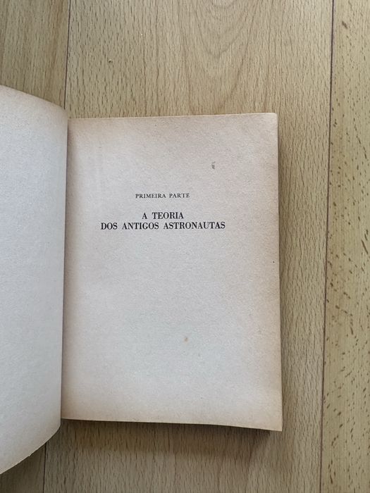 Livro Raro: O Livro dos Antigos Astronautas - Jacques Bergier (1979)
