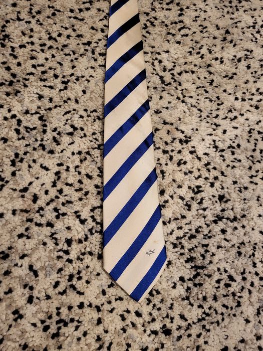 Gravata Paul and Shark