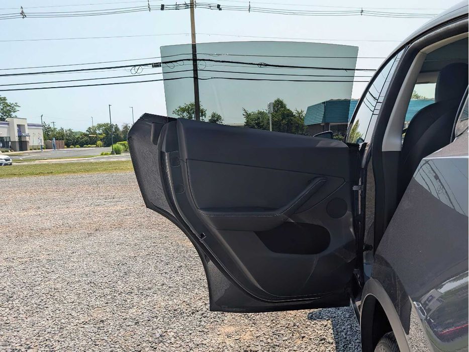 Tesla Model Y      2021