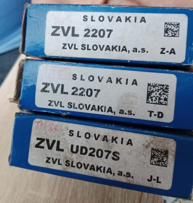 Regulator przepływu Bizon Z056 łożyska sieczkarnia  UK209 2207 UD207S