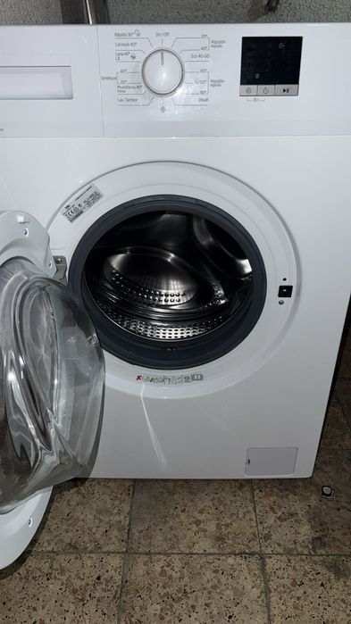 Máquina de lavar roupa Beko 6kg NOVA 
6kg 
Preço 140€ 
Garantia 6 mese
