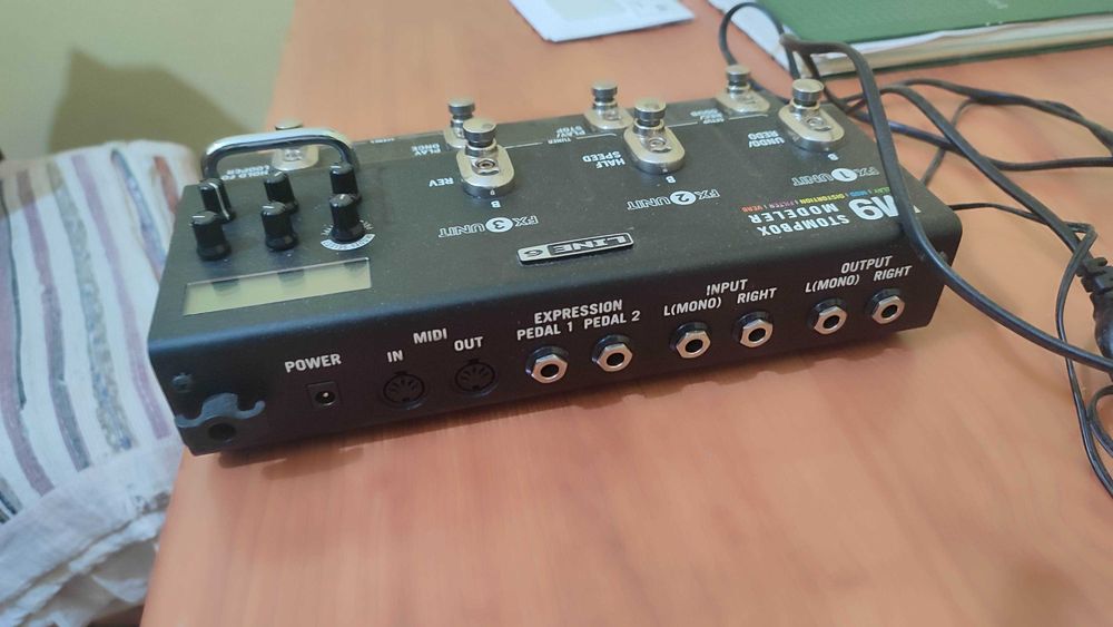Pedaleira Line6 M9