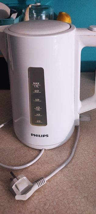 Czajnik elektryczny marki Philips z serii 3000.