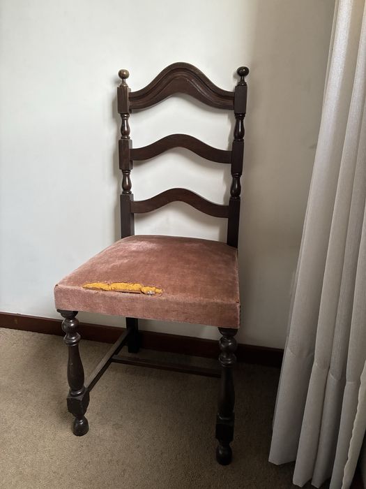 Mobilia de Quarto Casal em Mogno