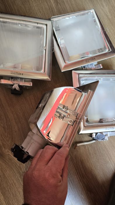 Oprawy oświetleniowe sufitowe