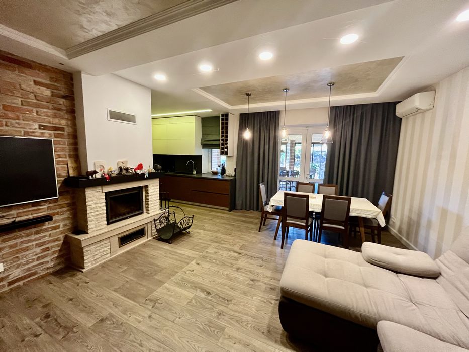 Продам великий гарний будинок центр м. Самар